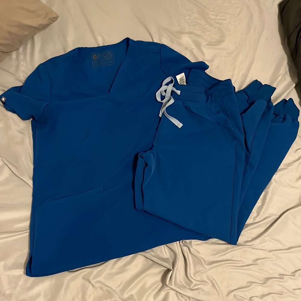 FIGS XS ROYAL BLUE JOGGER SET